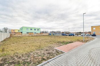 Prodej pozemku 900 m², Bořanovice