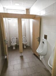 wc pacienti - muži - Pronájem komerčního prostoru 70 m², Ostrava