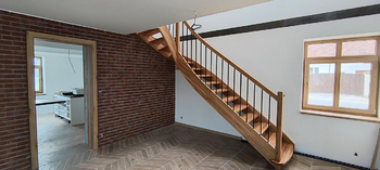 Schodiště  - Prodej bytu 4+1 v osobním vlastnictví 128 m², Libiš