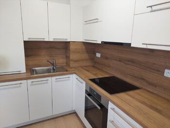 Pronájem bytu 1+kk v osobním vlastnictví 36 m², Praha 10 - Strašnice