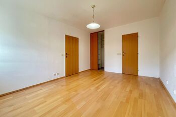 Pokoj 1 - Prodej domu 74 m², Praha 10 - Kolovraty