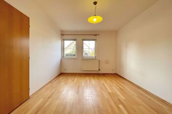 Ložnice 2 - Prodej domu 74 m², Praha 10 - Kolovraty