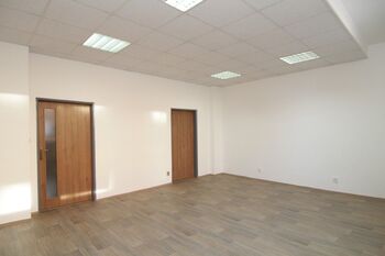 Pronájem obchodních prostor 72 m², Karlovy Vary