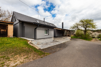 Prodej RD Bražná_pohled z venku - Prodej domu 382 m², Svatý Jan