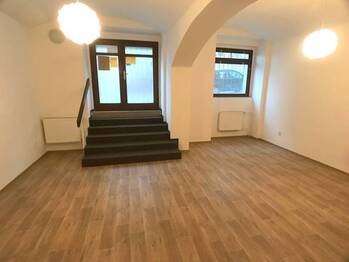 Pronájem kancelářských prostor 77 m², Praha 2 - Vinohrady