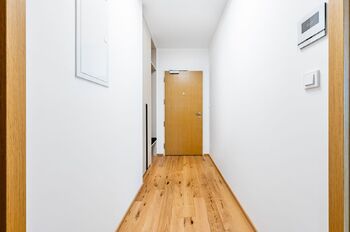 Pronájem bytu 2+kk v osobním vlastnictví 60 m², Praha 4 - Nusle