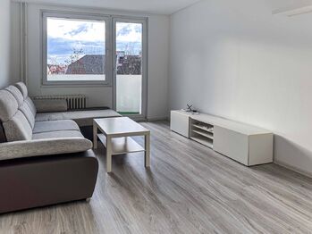 Obývací pokoj - Pronájem bytu 2+1 v osobním vlastnictví 61 m², České Budějovice