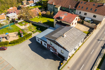 Prodej domu 631 m², Hluboké Mašůvky