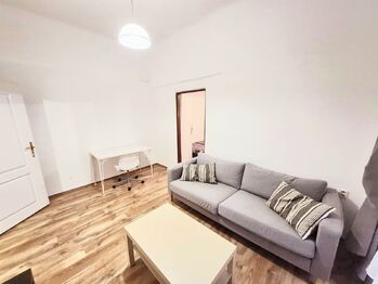 Pronájem bytu 2+1 v osobním vlastnictví 38 m², Praha 2 - Nové Město