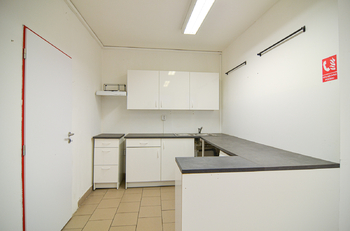 přízemí - Prodej obchodních prostor 406 m², Břeclav