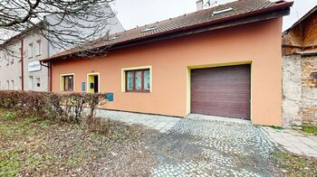 Prodej domu 600 m², Medlov