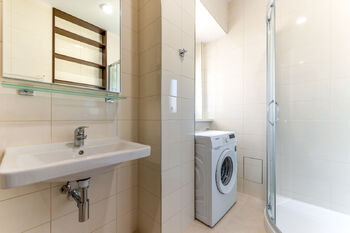 Pronájem bytu 1+kk v osobním vlastnictví 21 m², Praha 8 - Libeň