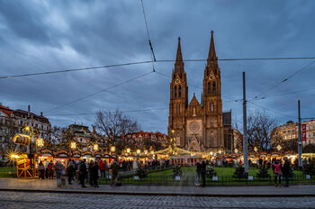 Náměstí Míru. Kuchyně s jídelnou. Pronájem 4+KK, Londýnská 83, Praha 2 - Vinohrady. - Pronájem bytu 4+kk v osobním vlastnictví 105 m², Praha 2 - Vinohrady