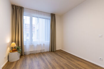 Pronájem bytu 2+kk v osobním vlastnictví 52 m², Praha 5 - Smíchov