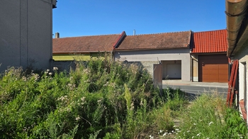 Pohled z pozemku k ulici - Prodej pozemku 635 m², Dětkovice
