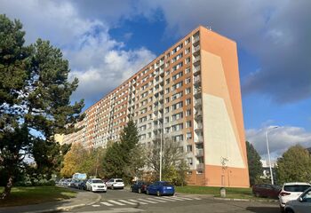 Pohled na dům - Pronájem bytu 3+kk v osobním vlastnictví 69 m², Praha 4 - Kamýk