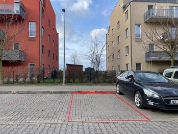 Pronájem garážového stání 12 m², Hostivice