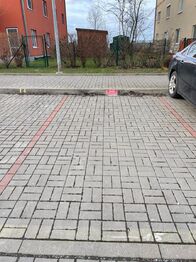 Pronájem garážového stání 12 m², Hostivice