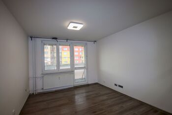 obývací pokoj - Pronájem bytu 2+kk v družstevním vlastnictví 40 m², České Budějovice