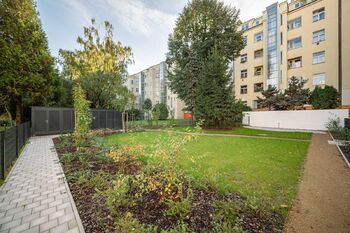 Prodej bytu 2+kk v osobním vlastnictví 71 m², Praha 6 - Dejvice