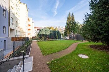 Prodej bytu 2+kk v osobním vlastnictví 71 m², Praha 6 - Dejvice