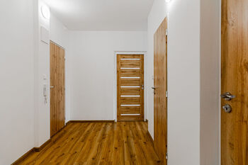 Pronájem bytu 2+1 v osobním vlastnictví 52 m², Praha 6 - Vokovice