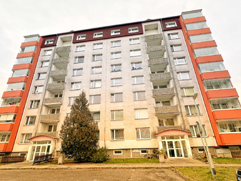 dům - Prodej bytu 2+1 v družstevním vlastnictví 55 m², Milovice