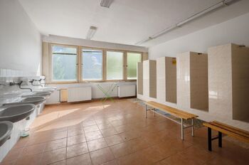 Prodej výrobních prostor 3493 m², Myjava