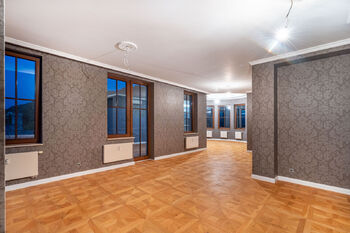 Prodej bytu 4+kk v osobním vlastnictví 392 m², Karlovy Vary