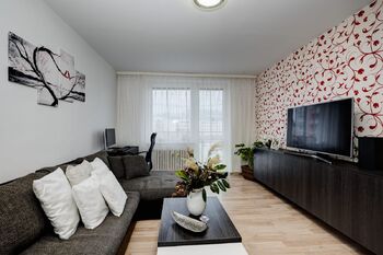 obývací pokoj foto 2 - Prodej bytu 3+1 v osobním vlastnictví 69 m², Blansko