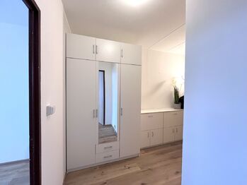 Pronájem bytu 2+kk v osobním vlastnictví 45 m², Praha 9 - Černý Most