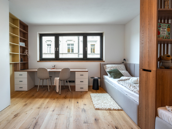 Vzorový byt vybavený na míru a v rámci standardů podlah, dveří, klik a vypínačů - Prodej bytu atypický v osobním vlastnictví 237 m², České Budějovice