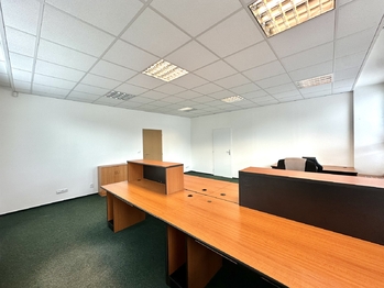 Pronájem kancelářských prostor 179 m², Vsetín