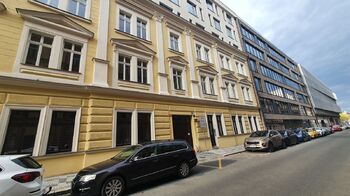 Pronájem bytu 1+kk v osobním vlastnictví 30 m², Praha 5 - Smíchov