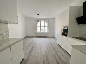 Prodej bytu 2+1 v osobním vlastnictví 84 m², Praha 1 - Staré Město