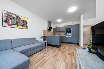 Pronájem bytu 3+kk v osobním vlastnictví 75 m², Praha 10 - Uhříněves