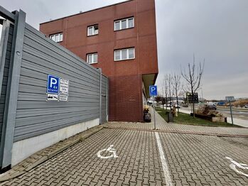 Pronájem obchodních prostor 150 m², Praha 4 - Modřany