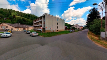 Prodej nájemního domu 1300 m², Karolinka