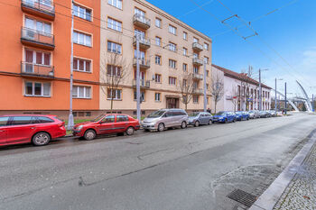 Prodej bytu 1+kk v osobním vlastnictví 46 m², Hradec Králové