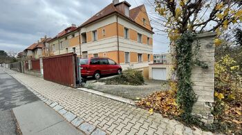 Pronájem garáže 51 m², Praha 6 - Dejvice