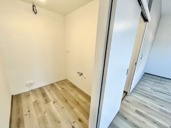 Prodej bytu 1+kk v osobním vlastnictví 48 m², Praha 3 - Vinohrady