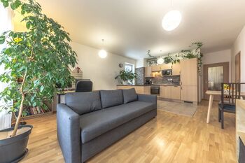 Prodej bytu 2+kk v osobním vlastnictví 60 m², Praha 10 - Uhříněves