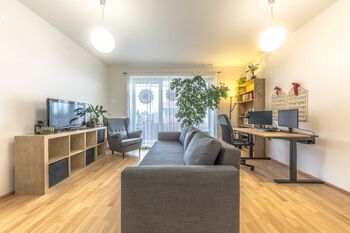 Prodej bytu 2+kk v osobním vlastnictví 60 m², Praha 10 - Uhříněves