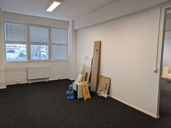 Pronájem kancelářských prostor 78 m², Praha 9 - Hloubětín