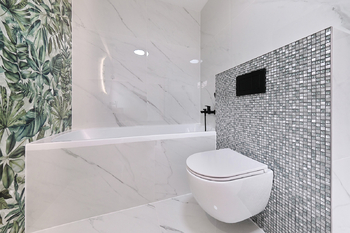 koupelna v 2NP - Prodej domu 95 m², Prachatice