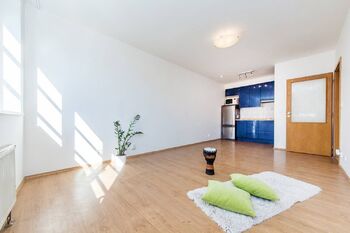 Pronájem bytu 2+kk v osobním vlastnictví 49 m², Praha 5 - Smíchov