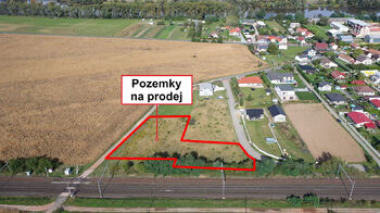 Prodej pozemku 943 m², Horní Počaply