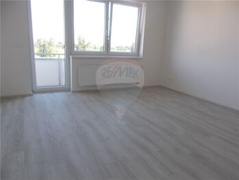 Pronájem bytu 1+kk v osobním vlastnictví 1335 m², Slavkov u Brna