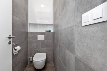 WC - Prodej bytu 2+kk v osobním vlastnictví 66 m², Praha 4 - Modřany