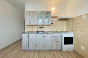 Pronájem bytu 3+1 v osobním vlastnictví 62 m², Hrejkovice